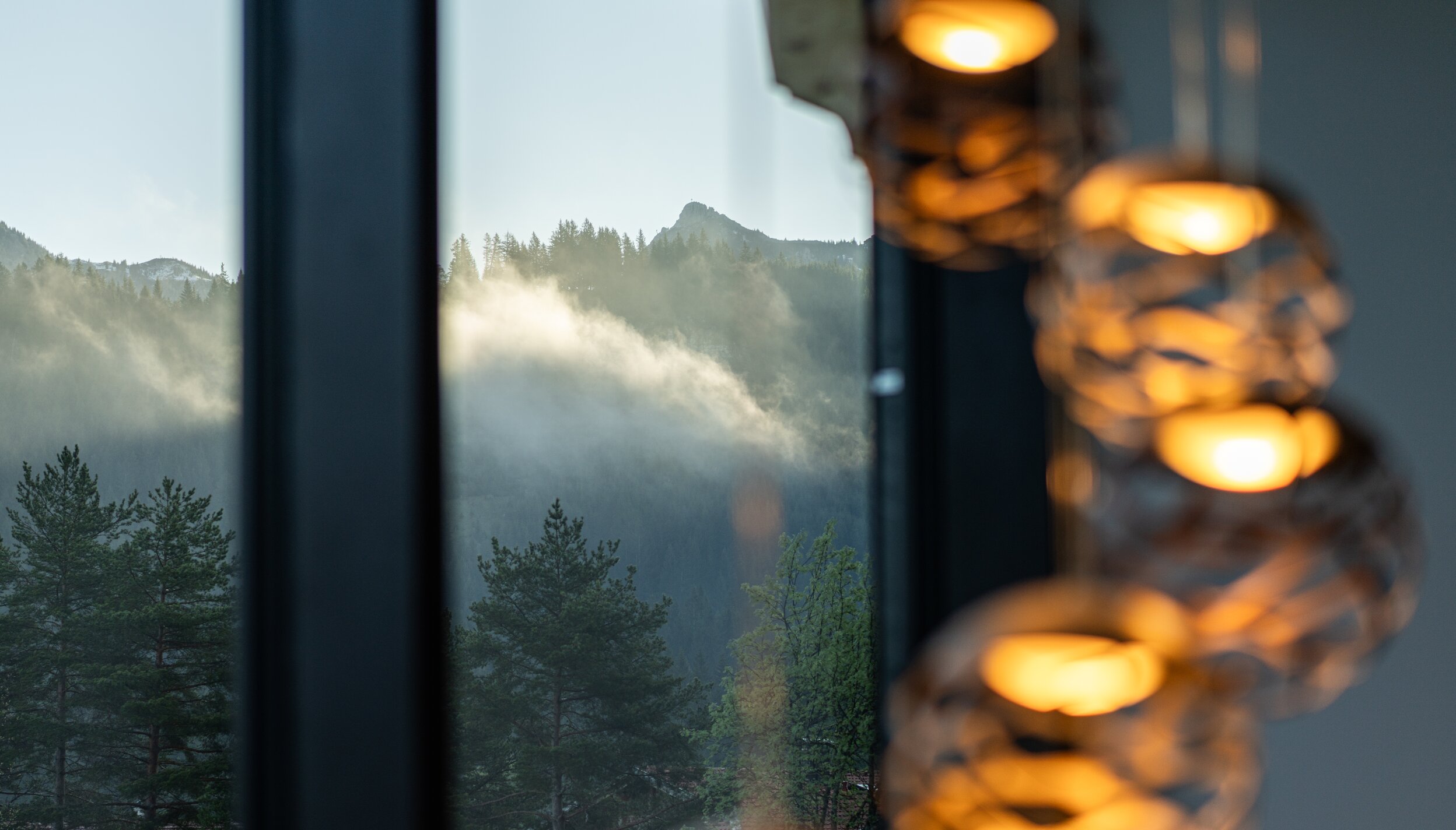 Hotel Tyrol am Haldensee, Blick aus Fenster auf Berge